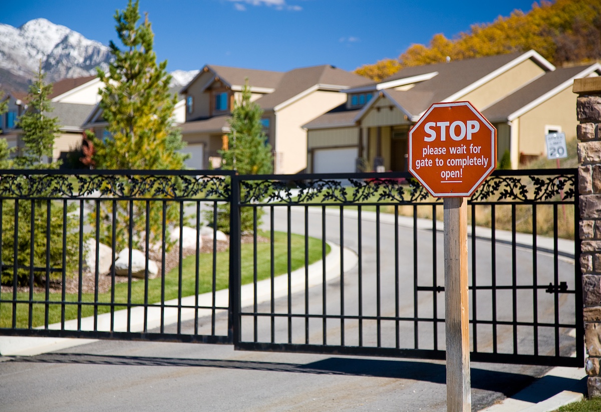 Pros And Cons Of A Gated Community | Quicken Loans